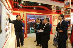 通遼工商銀行領導一行五人來源源集團參觀調研